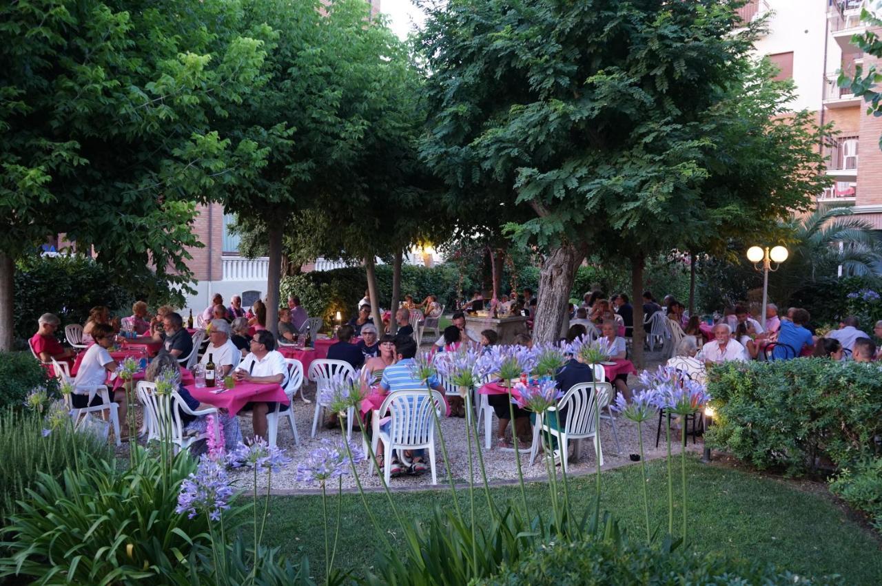 Hotel Villa Fulgida Cattolica Zewnętrze zdjęcie