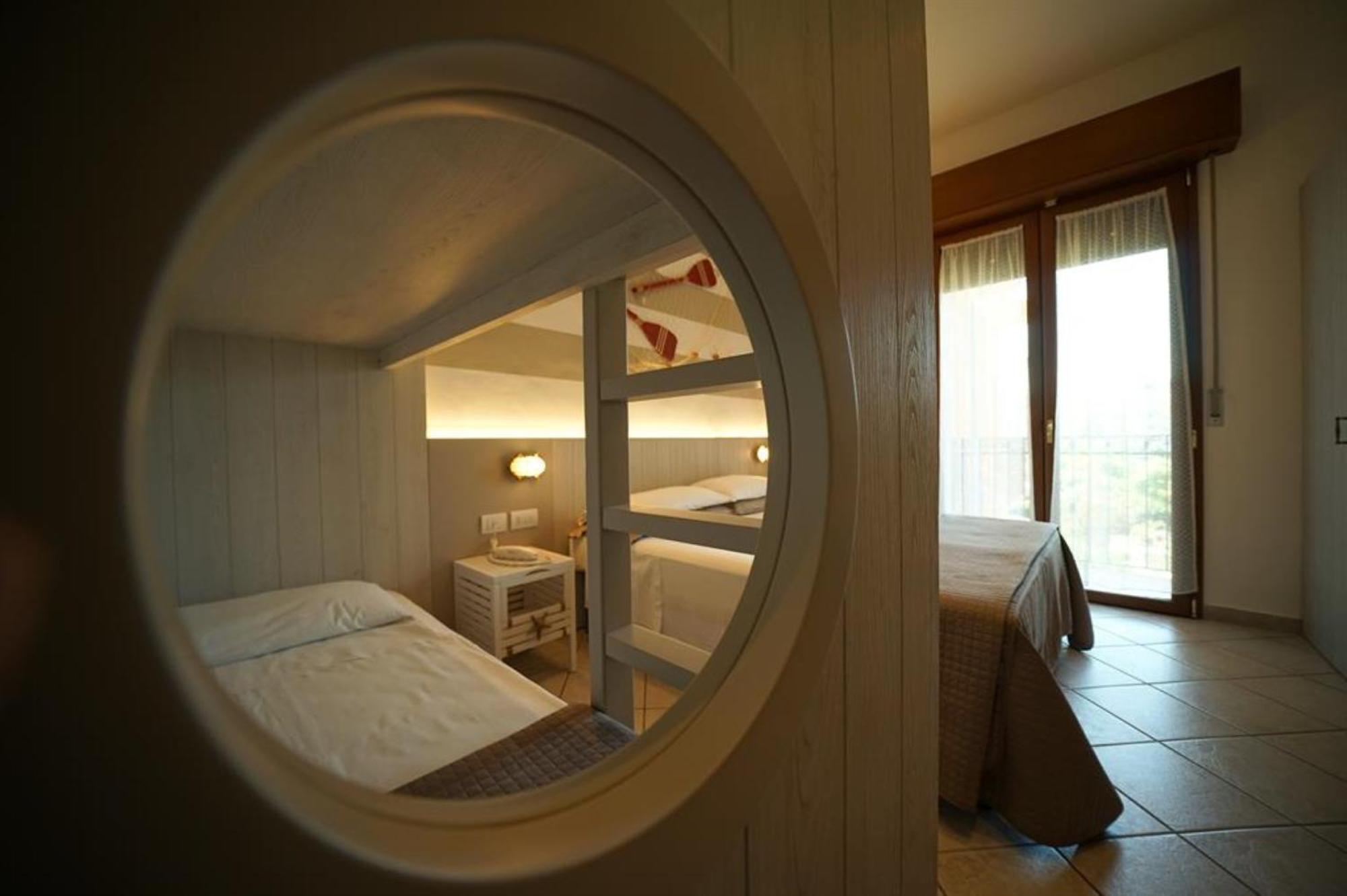 Hotel Villa Fulgida Cattolica Zewnętrze zdjęcie