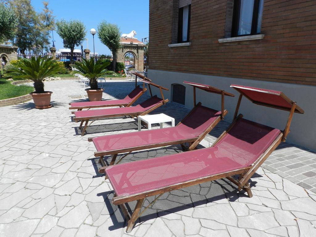 Hotel Villa Fulgida Cattolica Zewnętrze zdjęcie